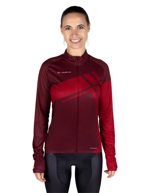 The model is 175 cm  and is wearing a size 2