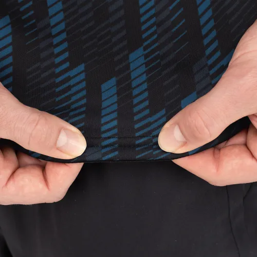 Elastic Seams